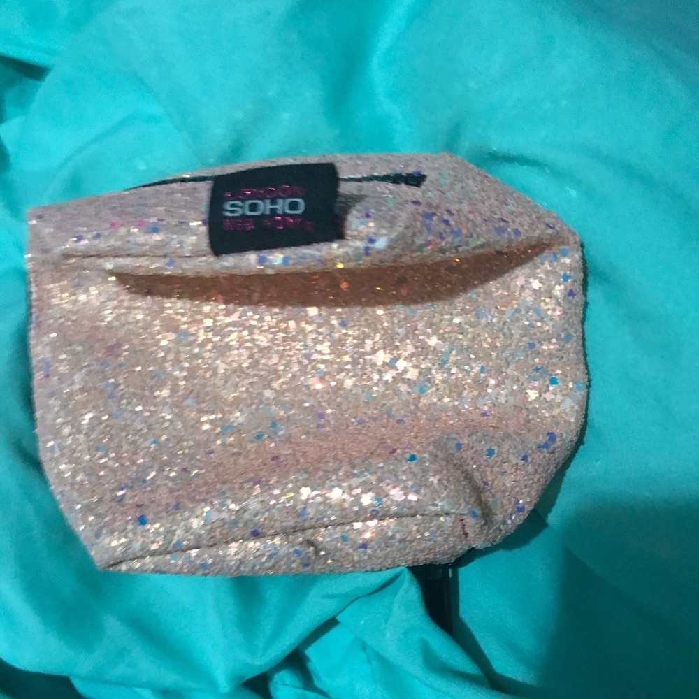 Makeup bag